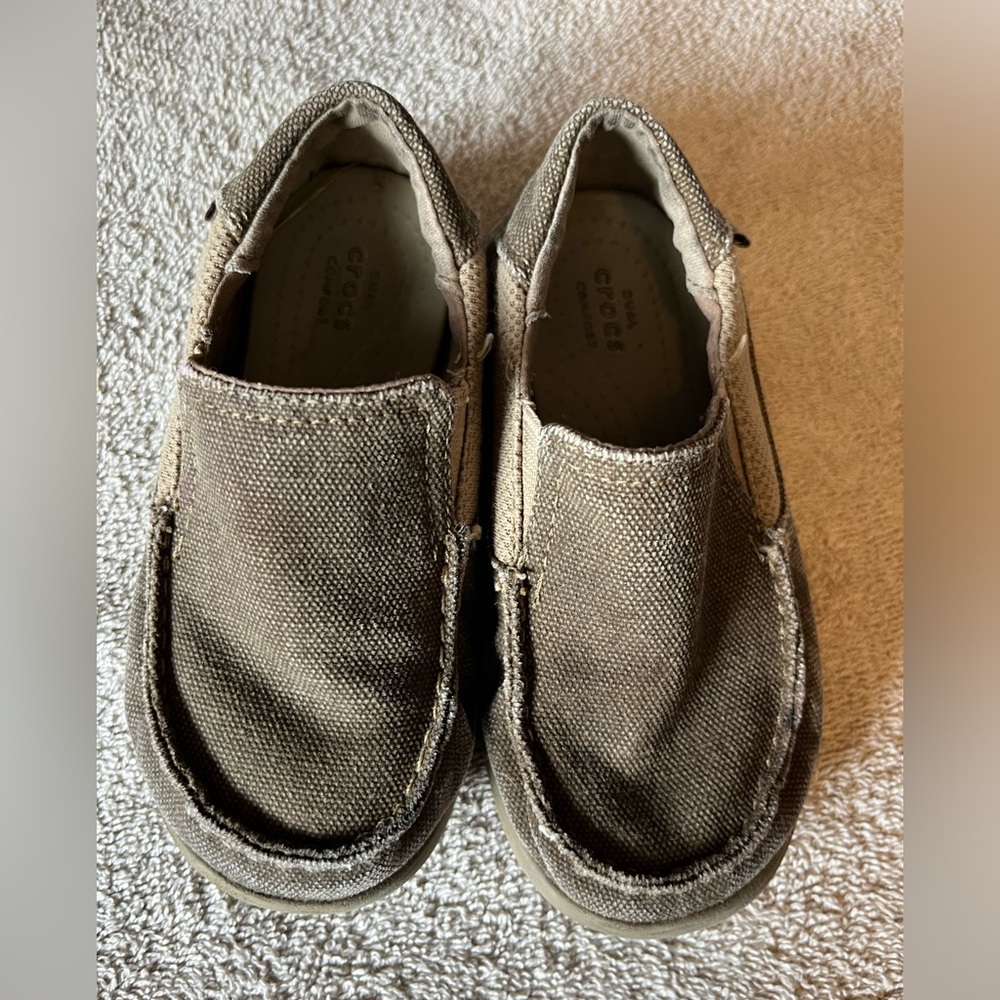 Size 10 kids crocs